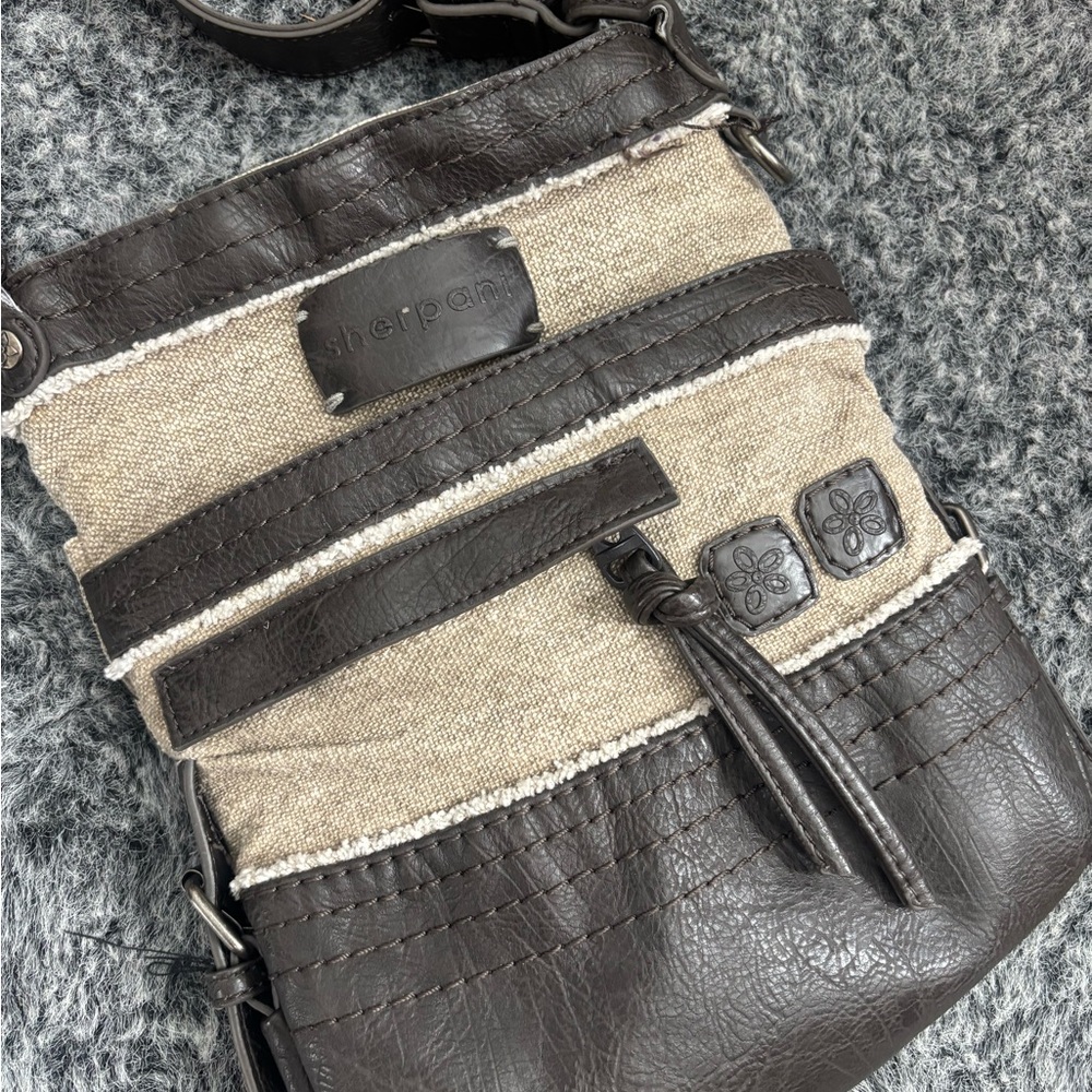 Sherman Luna crossbody - Picture 2 of 10